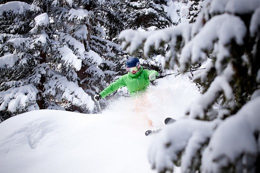 Why Does Downhill Skiing Burn So Many Calories? (You vs Gravity) - newtoski