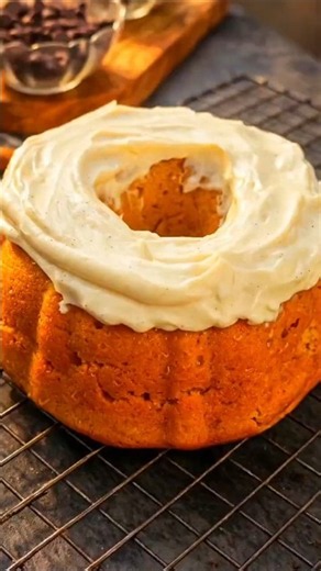 Easy Pumpkin Spice Bundt Cake Recipe with Frosting | Fall Cake