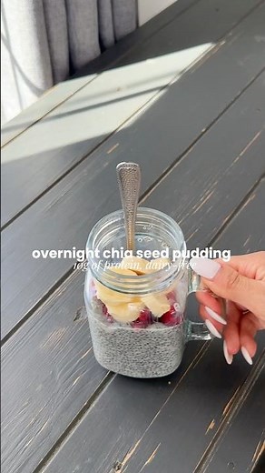 overnight chia seed pudding 🍓 #healthyrecipes #healthylifestyle #healthyhabits #chiaseeds