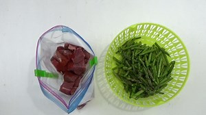 12K views · 55 reactions | One of our members all time favorite recipes Steak dinner in less than 10 minutes...fridge to table. Recipe: https://5dinners1hour.com/broiled-spicy-steak/ | 5 Dinners 1 Hour | Facebook