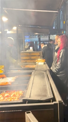 Czech Republic 🇨🇿 Street Foods ✅ #streetfood #czechrepublic #Czechia #journey #foodtrip #praha #travellers #europe #deliciousfood #Fantastic | Cris Venz