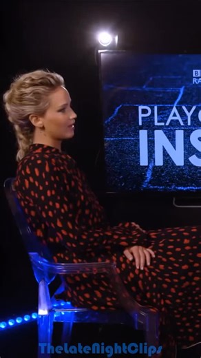 Jennifer Lawrence and Chris Pratt roasting each other #jenniferlawrence #chrispratt #passengers #roasts #celebrityinterview | The Late Night Clips