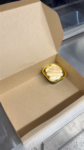 This week’s desserts are ready! 🍰✨We’re stocked with fresh cakes, soft centers, and the flavors everyone’s been asking for. Treat yourself or stop by with family and friends — we’ve got something for every sweet tooth. 🤎Find us at Palm Express Gas Station all weekend:📍 4322 CR-48 N, Rosharon, TX 77583⏰ Friday–Sunday | 4–9 PMCome grab your favorites while they’re here! | Suga Dessert Truck