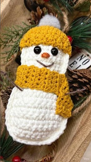 Easy Crochet Snowman For Beginners!