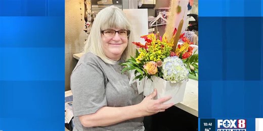 Fall flower arrangement demonstration