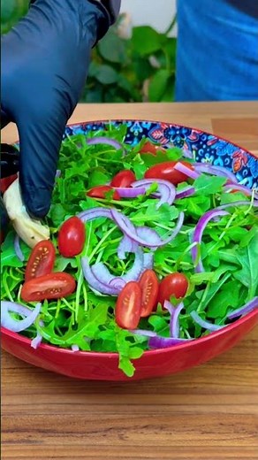 Super Easy Arugula Salad With Great Taste, pomegranate molasses and Lemon Zest Boost the Flavor