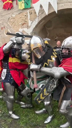 Khornes knight is feeling bloodpath! #armour #buhurt #history #kcd2 #medieval #knight #warhammer