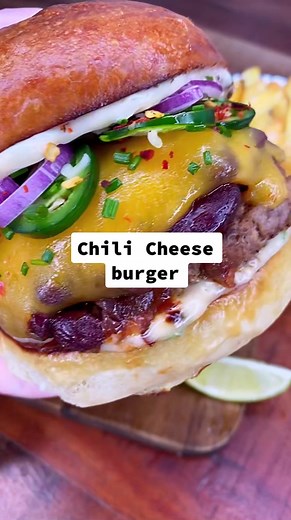 Delicious Chili Cheese Burger Recipe