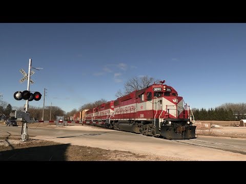 Wisconsin & Southern Y501 with Military Vehicles