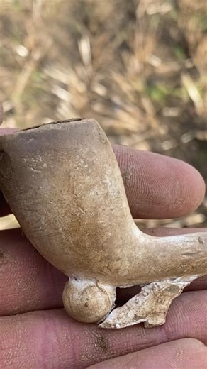 Football Themed Smoking Pipe?! Metal Detecting Scotland