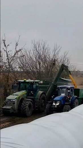 John Deere 8335R + Lovol | Perfect Corn Loading 💪🌽