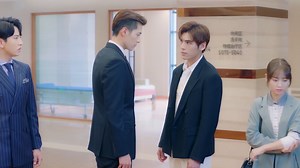 Cinderella was chilled by the boss's belated concern, and she decided to leave with her suitor. 霸总迟来的关心让灰姑娘心寒，她决定和她的追求者离开 剧名（Drama Name）：忘记你，记得爱情 Forget You Remember Love #忘记你记得爱情 #邢菲 #XingFei #cdrama #chinesedrama | 影视剧透社 Drama Crush