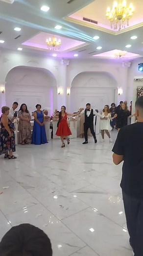 #valljameduartrokitje #dj_veryy #veryy_dj #0698510072 #kucove #berat @💈Soni ✂️Sallon💈 @stela.xh @Rèdøñ Kõsøvã #pellumbevent #hapyybirthday #baby