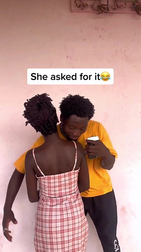 Public Big Booty Grabbing Prank 😈😂