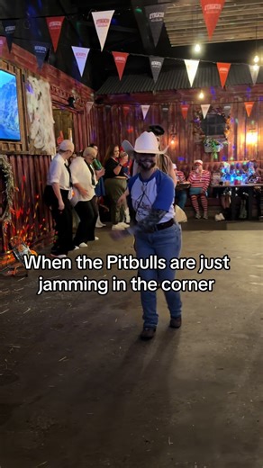 Who let this pair in? @Jess 💃 @linedancingzoe #linedancing #linedance #jumanji