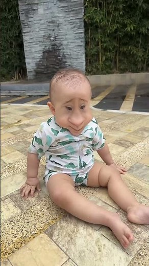 He found Chucky in the pool 😨😨🌊 #humor #comedy