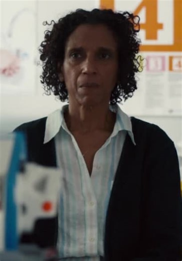 Nurses S01:E09 - Mirror Box