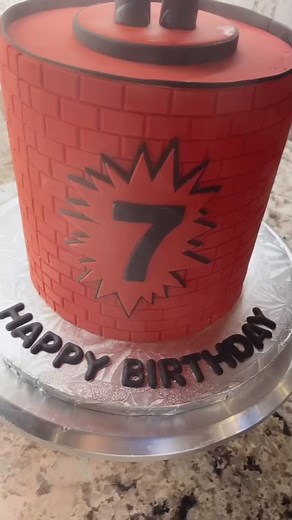 Making a Spiderman cake 🕸#spiderman #fondantart #cakeart #cake #fondant #cakedecoration #toronto #art #fondanttutorial #cakes #fypシ #fyp #foryou