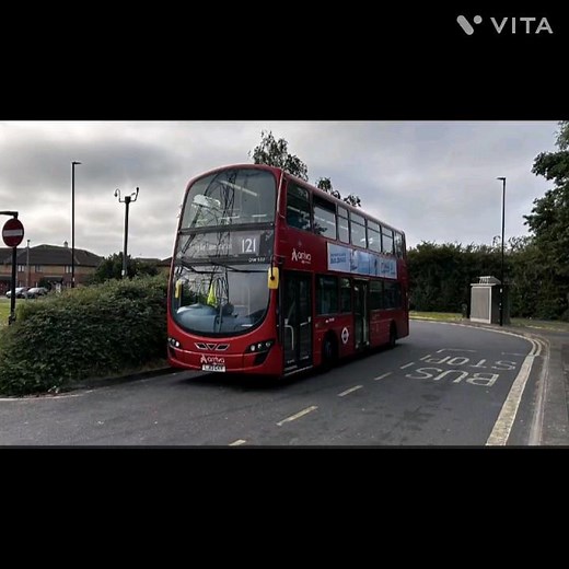 Every London bus route that meets up with 121