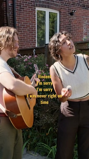 Another little backyard clip of our song “Vincent” #singersongwriter #newmusic #noahkahan