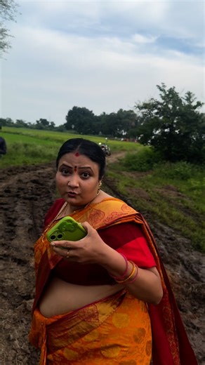 ✨️SNEHITHA_SWETHA_OFFICIAL ✨️ on Instagram: "GEETHA SINGH GARU AT SHOOT #mancherialcity❤️ #trendingreels #love #bellampellipilla #bellampelli #truecouples💯 #mancherialcity❤️ #truecouples💯 #mancherialcity❤️ #truecouples💯 #bellampellipilla #truecouples💯 #mancherialcity❤️"