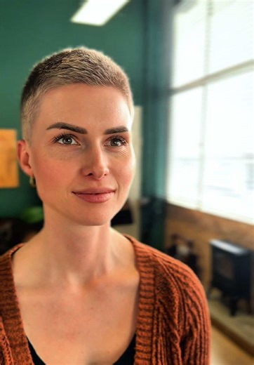 Myrthe's Bold Blonde Buzzcut Transformation