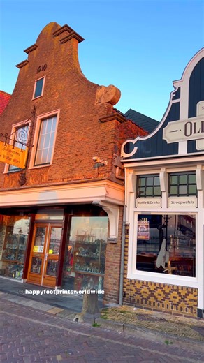 1.4K views · 56 reactions | Volendam is one of the most visited fishing village in The Netherlands  ©️happyfootprintsworldwide #fblifestyle | Happy Footprints Worldwide | Facebook