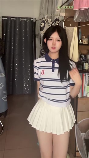 Cute dance in mini skirt #sexy #beauty #cutegirl #sexyfigure #longlegs #longleggirl #cutedance #miniskirt #barelegs #asiangirl #asianbeauty
