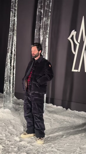 Celebs braved the cold for @moncler Grenoble's fall '26 show in Aspen. Guests in attendance included Moncler Grenoble brand ambassadors Gus Kenworthy, Richard Permin, Nic von Rupp, Shaun White, and friends of the brand Alessandra Ambrosio, Mackenyu Arata, Daniel Arsham, Penn Badgley, Bianca Balti, Odell Beckham Jr., Arnaud Binard, Orlando Bloom, Alessandro Borghi, Adrien Brody, Hannah Bronfman, Vincent Cassel, Kevin Costner, Rickie De Sole, Leah Dou, Linda Fargo, Brandon Fallis, Isabeli Fontana,