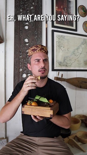 Melanau vs Tourist in Sour Walk: Exploring Bahasa Sarawak