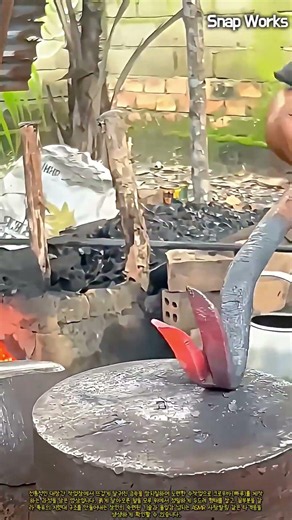 달궈진 철을 두드려 만드는 전통 크로우바의 모든 것 #worker #process #forging #diy #metalwork