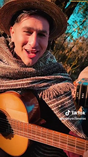 ¿Está Muerto? Los Mye Cisneros y Chamameando en Sapucai