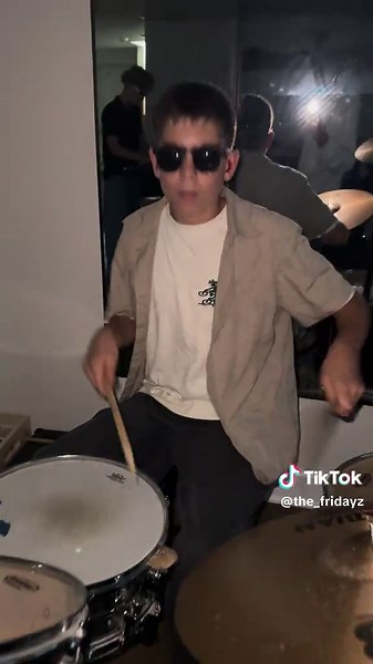 Coldplay's Clocks: Garageband Cover and Concert Insights