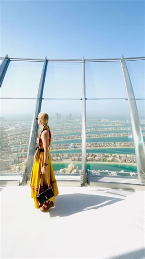 Exploring Dubai's Modern Coastal Cityscape