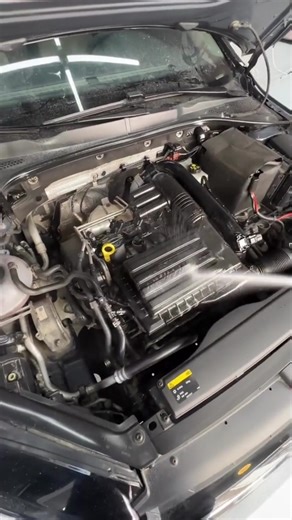 Soluția asta curăță motorul, îl face mai puternic și scade consumul de carburant! 80% REDUCERE!