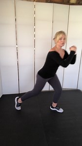 Legs, & Buns exercise! To make it harder, add some weights. Static lunges, with pulses. The key is to stay low and press from the heel to drive it up the hamstrings, butt. Try 3 sets of 10 each reps each move. | Tamilee Webb - Buns of Steel