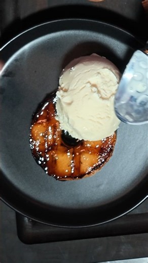 Grilled Apple Dessert