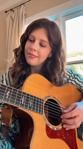65 reactions · 4 comments | Dancing in the moonlight ✨ New video is up on my YouTube Channel! Watch the full cover there and subscribe so you won’t miss weekly videos. #DancingInTheMoonlight #CarsonHill #CarsonHillMusic #Music #Singer #Songwriter #acoustic #acousticcover | Carson Hill | Facebook