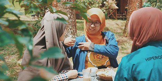 Analyzing & Interpreting Your Clients' Body Language: 26 Tips