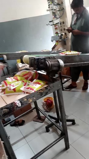 Efficient Product Packaging in a Warehouse Setting