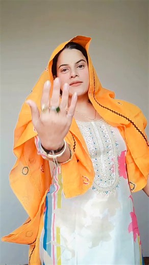 Preetytanwar on Instagram: "Log kehte h aadmi k bad beta pe सब्र kro meine to kr liya"