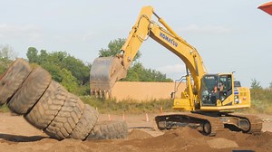 12 reactions | ⚡ It's Back - Heavy Metal Dine In! ⚡ Extreme Sandbox...