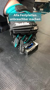 Alte Festplatten mit sensiblen Daten lassen sich ganz einfach unbrauchbar machen. Wie? Das zeigen wir dir in unserem Reel. 😁 #makita #makitaaustria #makitapowertools #makitatipps #festplattevernichten | Makita Österreich