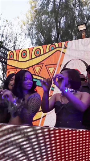 This was the place to be! S/o @YouTube & s/o all my friends & family for the love and support 🫶🏽 Means so much to me! #grammys #skylatylaa #skylatylaatour #txc #ayrastarr @Ayra Starr ⭐️ @TxC @Clairise.txc @DjTunez @Poco_lee @MOLIY @SkylaTylaaLive @Skyla Tylaa Sounds @Skysthelimitylaa