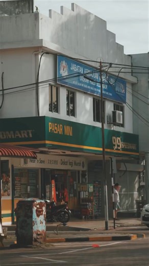 A small quaint town, Kuala Kubu Bahru is also known as a hidden gems for it's adventurous activity as well as star gazing. 📍Kuala Kubu Bahru, Hulu Selangor,Selangor 📷 IG: silent.pixels #MalaysiaTrulyAsia #InilahMasanya #CutiCutiMalaysia #VisitMalaysia2026 #KualaLumpur #Selangor #KKB | Tourism Malaysia