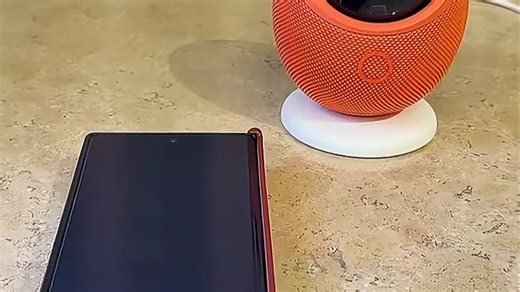 华为智感摄像头HDC-10，全天候守护家中角落，智能识别异常动静，夜间清晰可见，安装简便，家庭安防更安心。