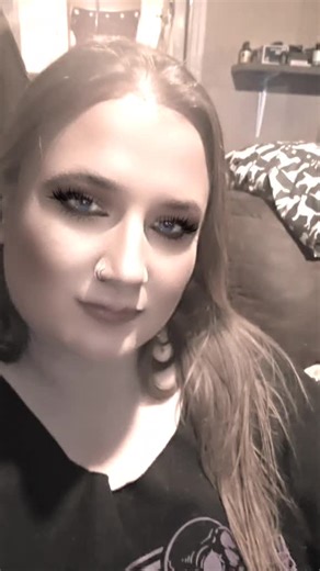 Misfit Missa (@misfit.missa)’s videos with original sound - 👠