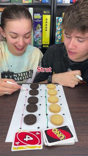 Vanilla vs Chocolate Oreo UNO!