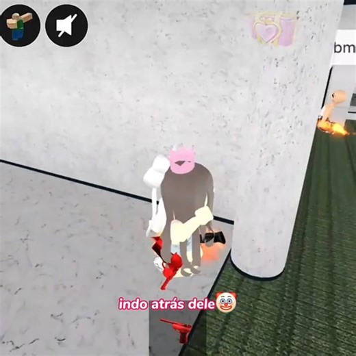 Atirei na primeira pessoa que vi no mm2 🤡 (Pt2) #mm2