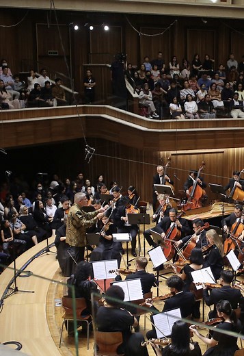 Experience Mozart's Magic Flute Overture Live